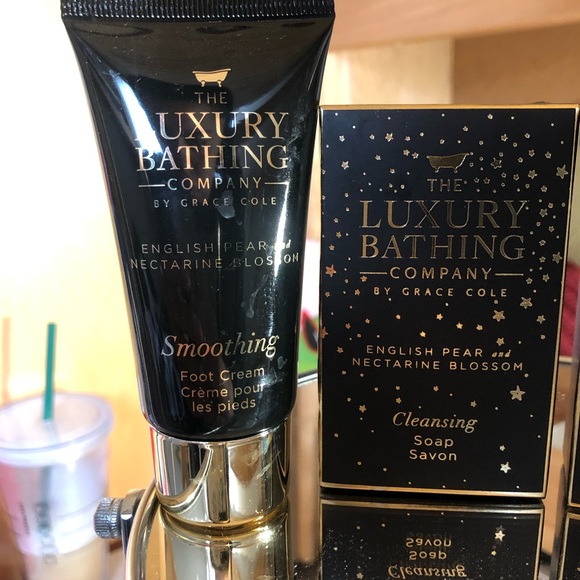 Gift Set - Picture 3 of 3